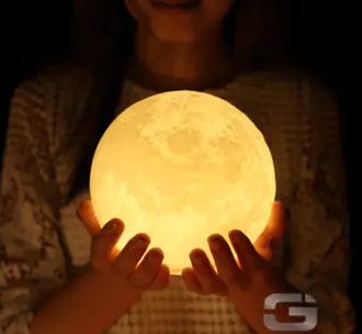 3D Printing Moon Lamp